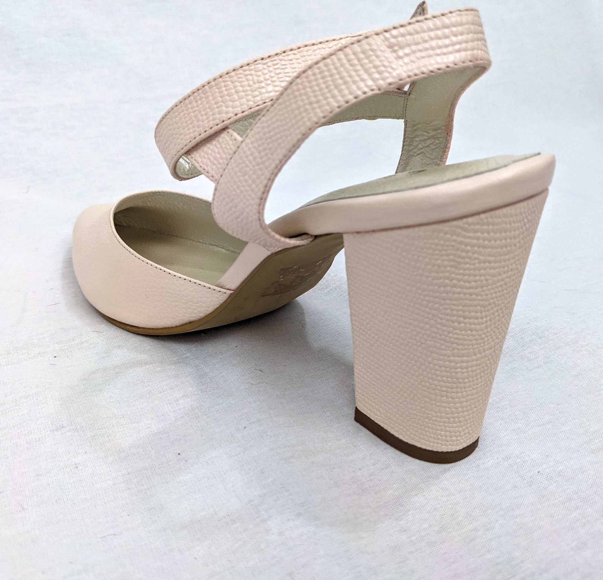 Buy Lavie Women Black Solid Sandals - Heels for Women 7444555 | Myntra